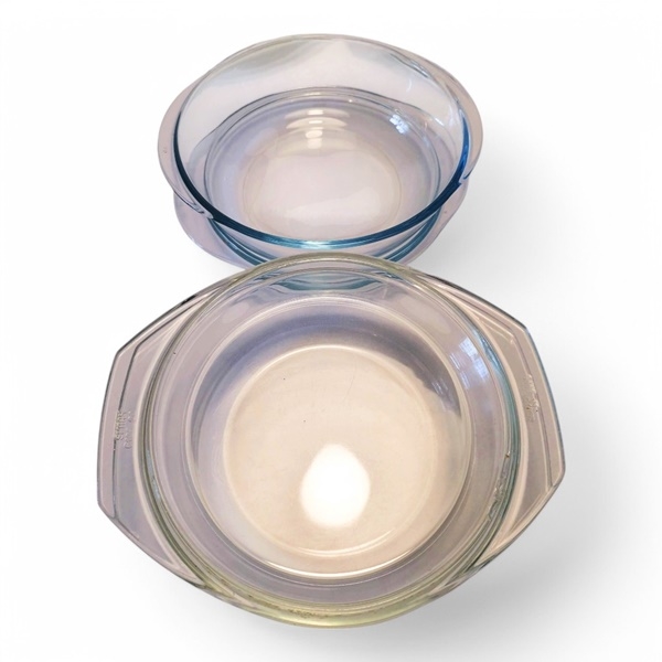Pyrex | ASSORTED GLASSWARE ITEMS | MutualArt