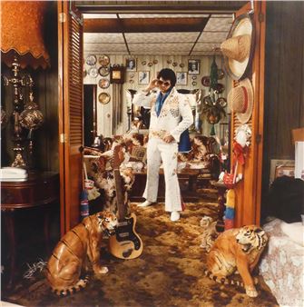 Mike Memphis Lepre as Elvis - David Graham