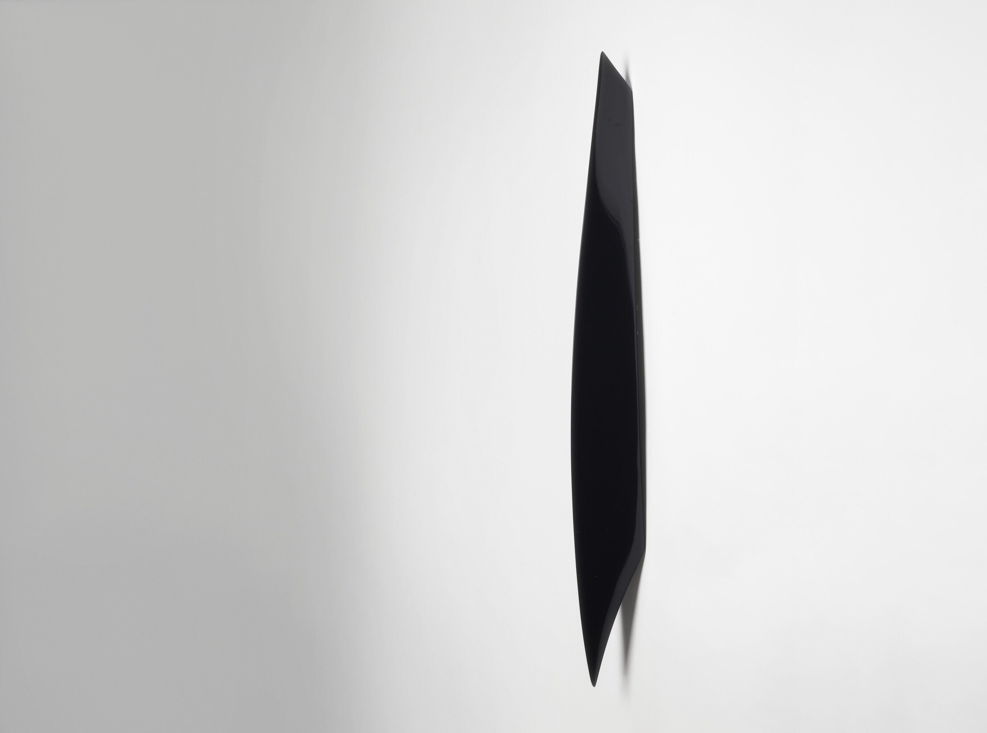 Artwork by Nobuyuki Tanaka, Renzoku suru katachi (The Shape That Continues), 2007, Made of Lacquer