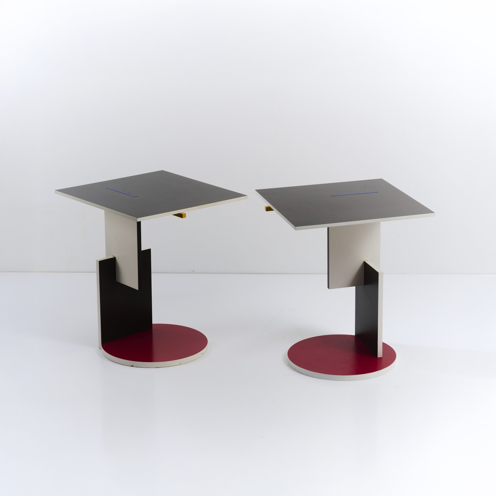 Gerrit Rietveld | Divan table' side table (1923) | MutualArt