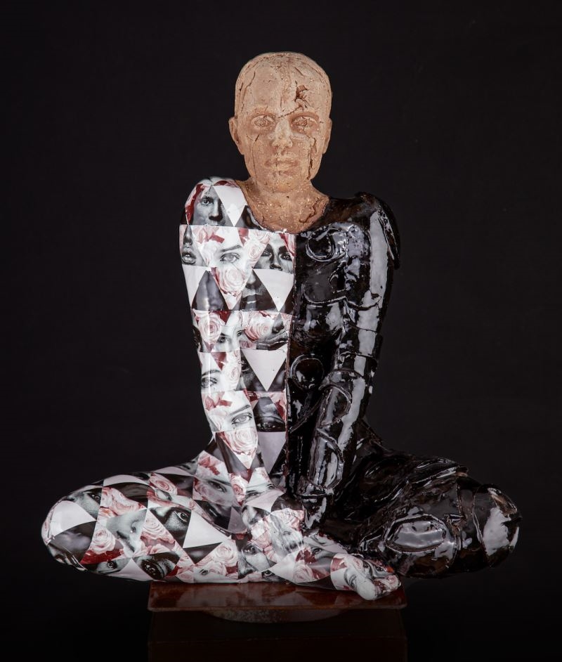 Artwork by Marek Zyga, I will be waiting, Made of Pottery