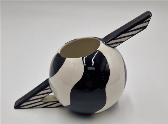 LORNA BAILEY 12cm x 19cm BLACK by Lorna Bailey, 2004