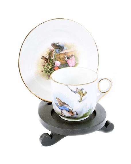 Beatrix Potter | PETER RABBIT PART TEA SET | MutualArt