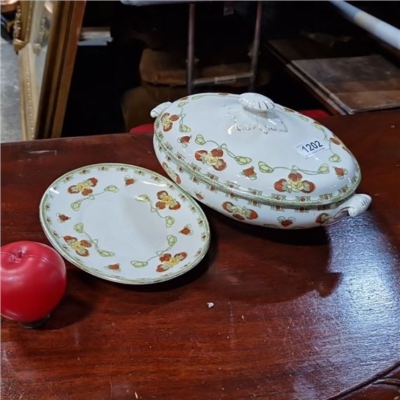 John Maddock | John Maddock & Sons English tureen and underplate ...