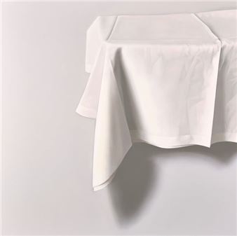 Alison Watt: From Light Review – Hollow Heads and Spectral Sheets Loaded with Meaning