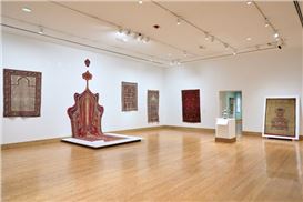 In ‘Illuminated Threads,’ Artist Faig Ahmed Distorts Pious History