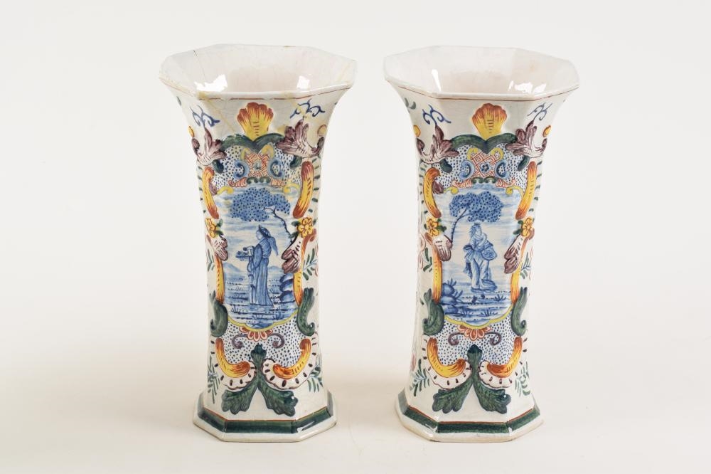 Delft | 18th century 5-piece Delft pottery polychrome decorated ...