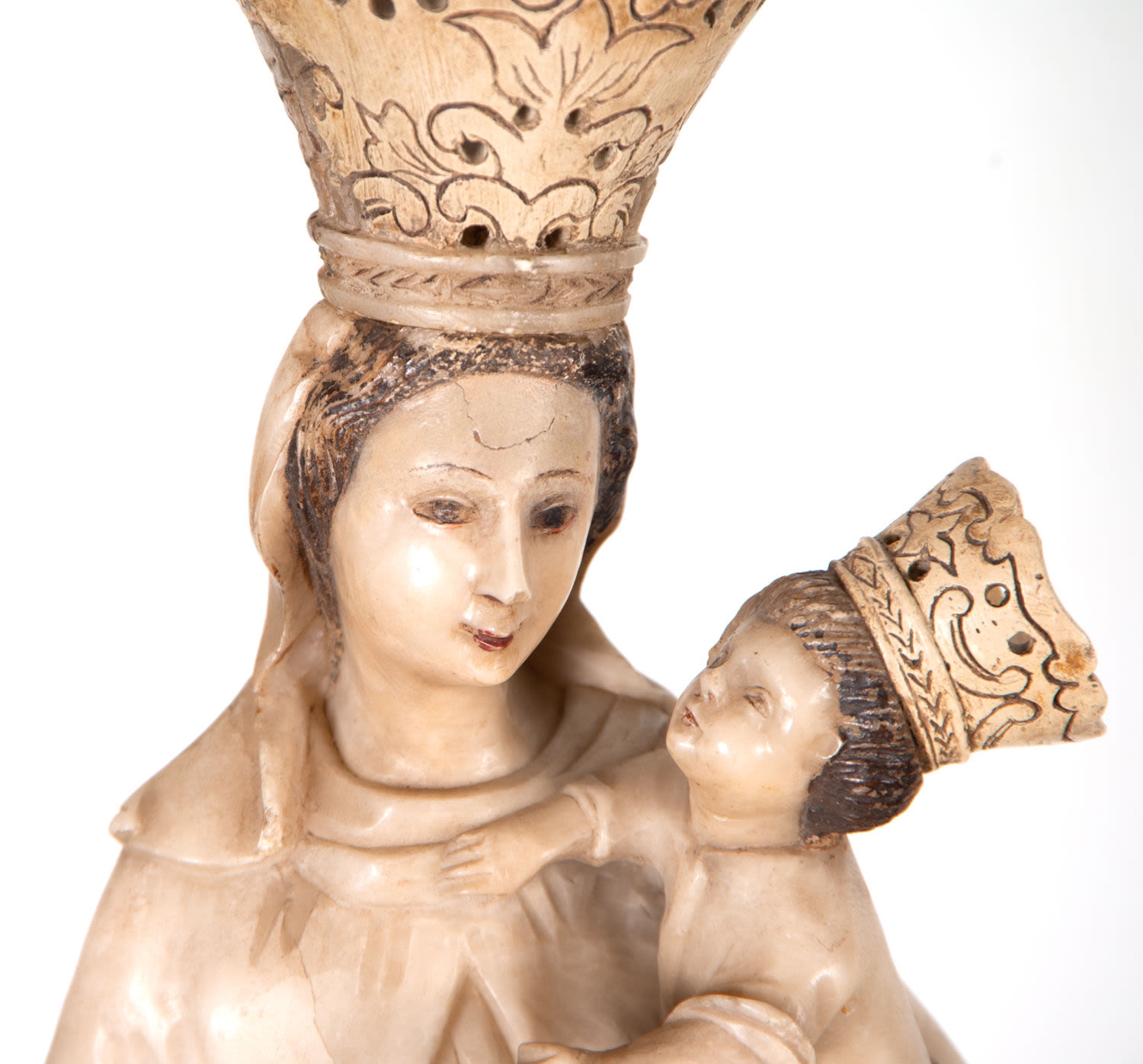 peruvian-school-18th-century-muy-importante-virgen-con-ni-o-en
