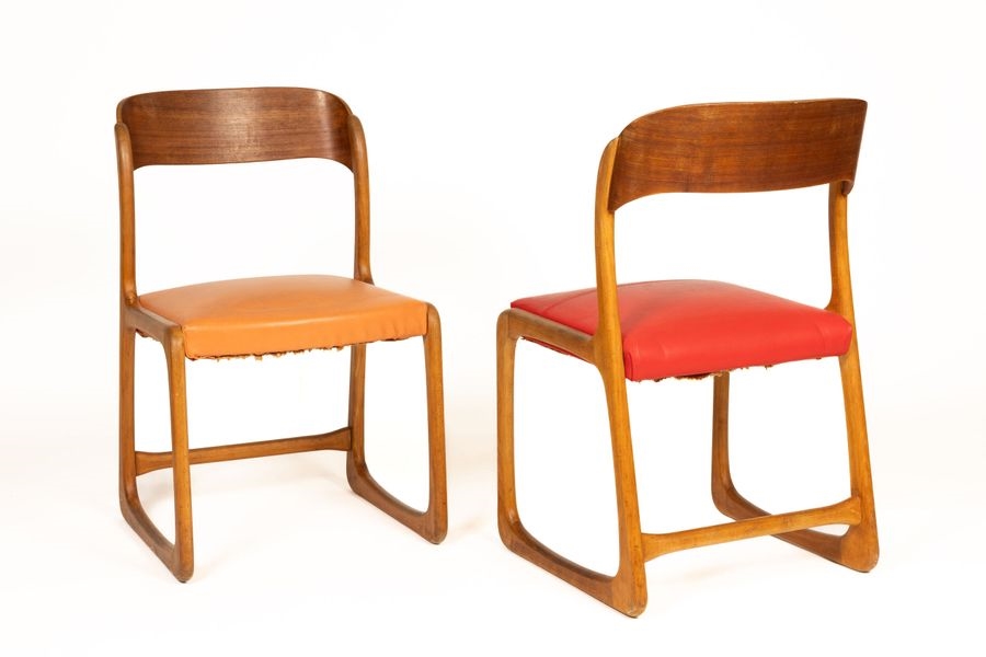 Artwork by Baumann, Paire de chaises en bois et dossier en bois courbé modèle "Bémol", Made of wood