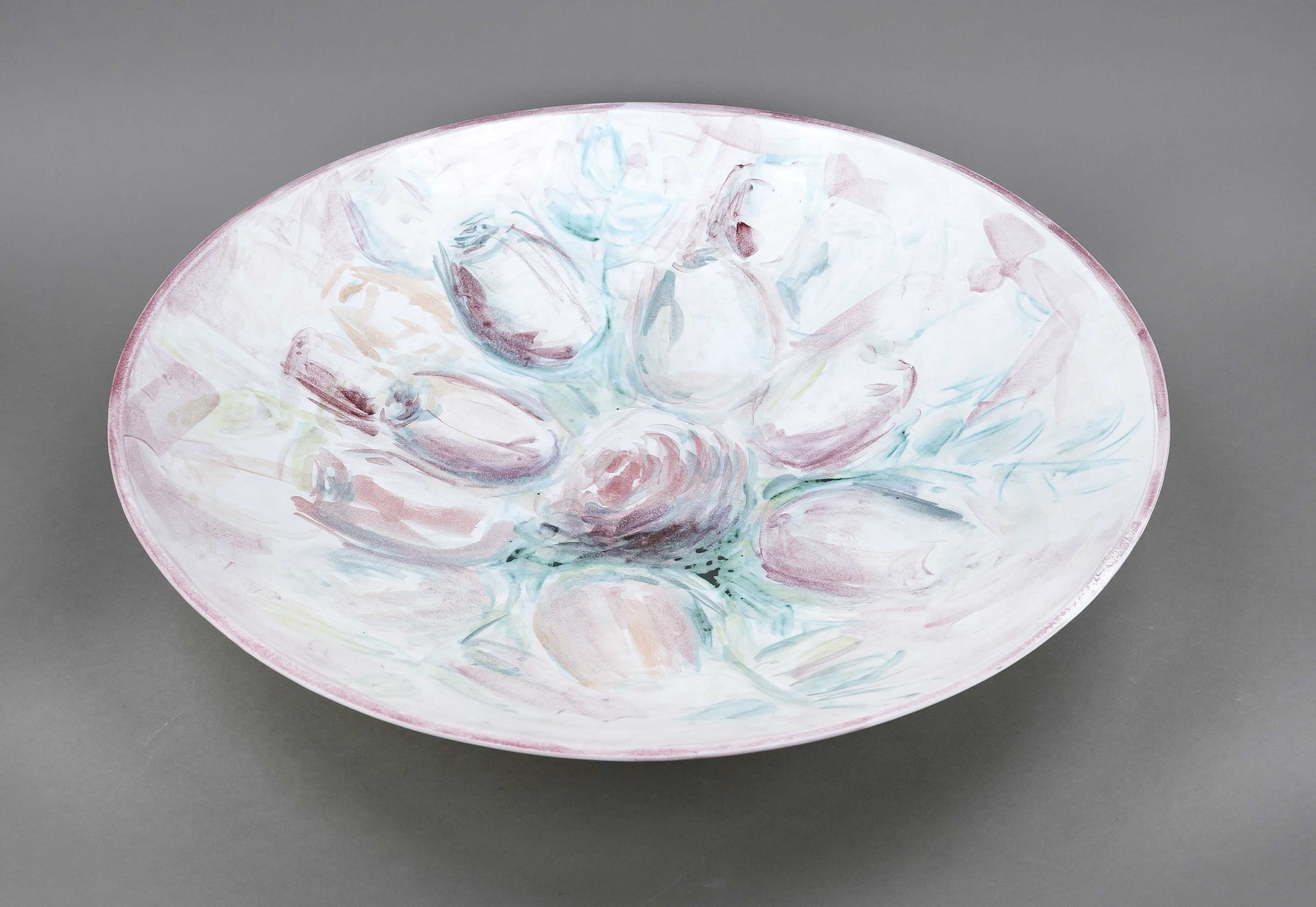 Artwork by Gabi Streile, Große Trentoschale „Rose, Made of Majolika