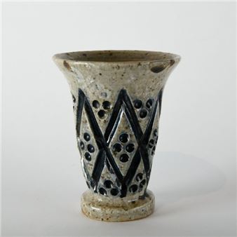 Vase cornet en grès émaillé à décor géométrique rehaussé d'émail bleu - Andre Rozay