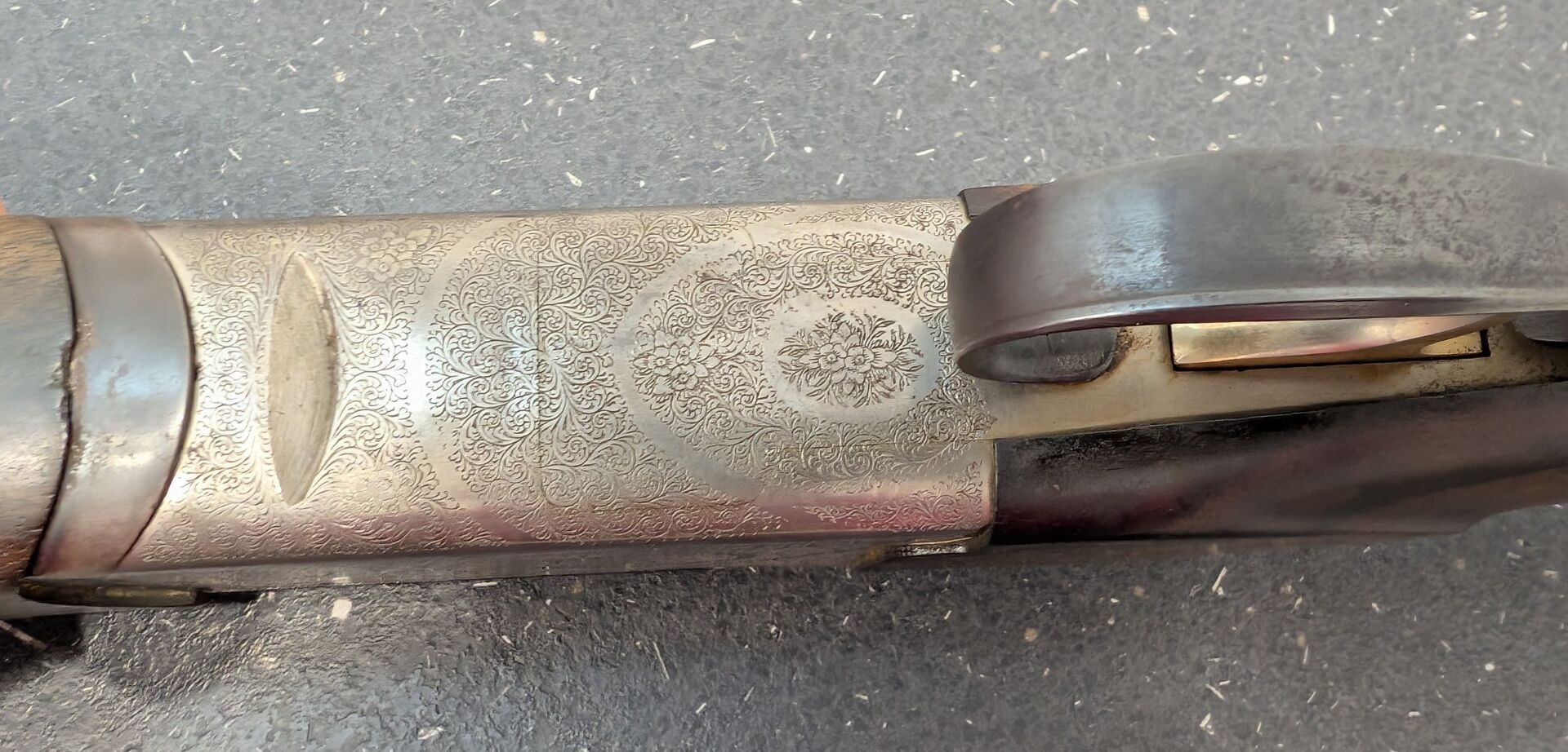 Artwork by Bascule, éjecteurs. Canons superposés