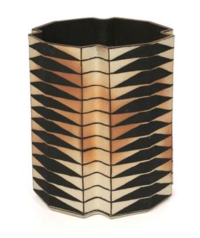 A sculptural vase - Beate Andersen