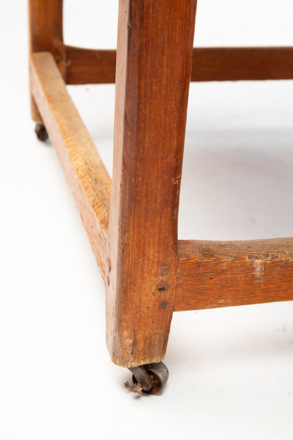 Artwork by Hutch, COUNTRY HUTCH TABLE, Made of Pine and oak