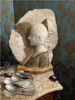 Tanto Gentila and Tanto Onesta Parela Donamic Sculpture representing two profile reliefs in marble and onyx - Christoforo Vicari