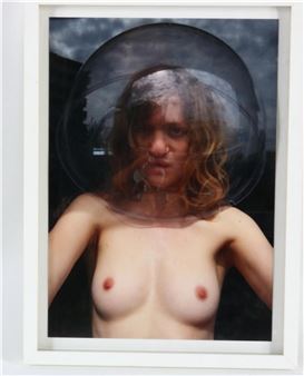 Selfportrait Fishbowl - Lara Verheijden