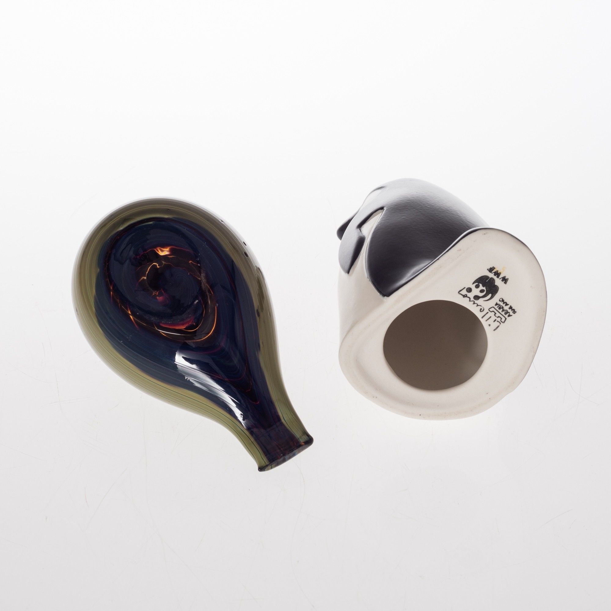 Artwork by Oiva Toikka, Lillemor Mannerheim, Decoration birds, 2 pcs, Made of glass and ceramics