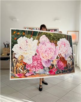 Watercolor Artist Creates Stunning Large-Scale Canvases Filled With Lifelike Flowers