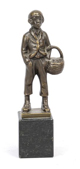 rauchender Junge mit Korb by M. Bauer, circa 1900