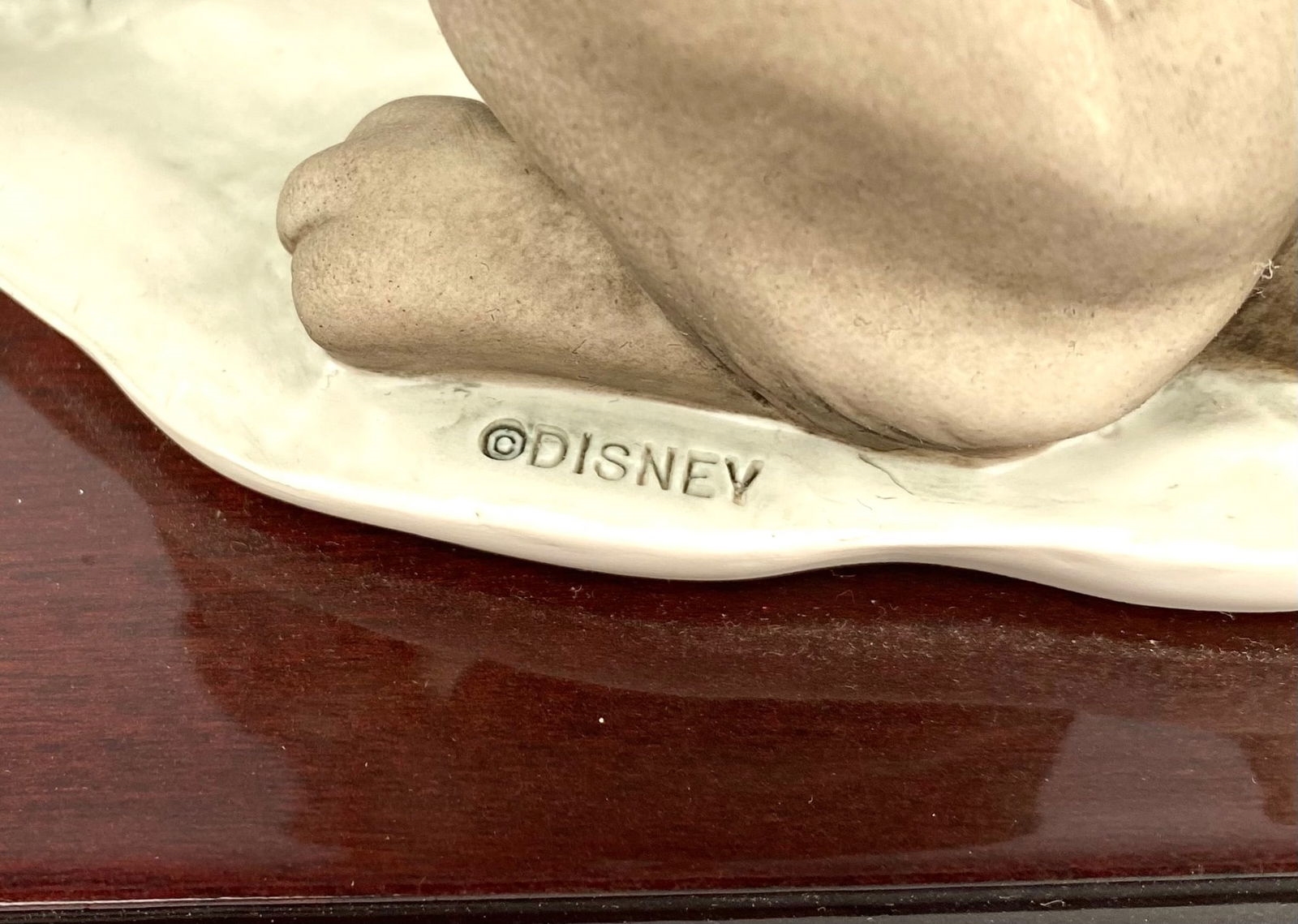 Artwork by Giuseppe Armani, Disney Lady and Tramp By Giuseppe Armani (Original Box), Made of ceramic sculpture