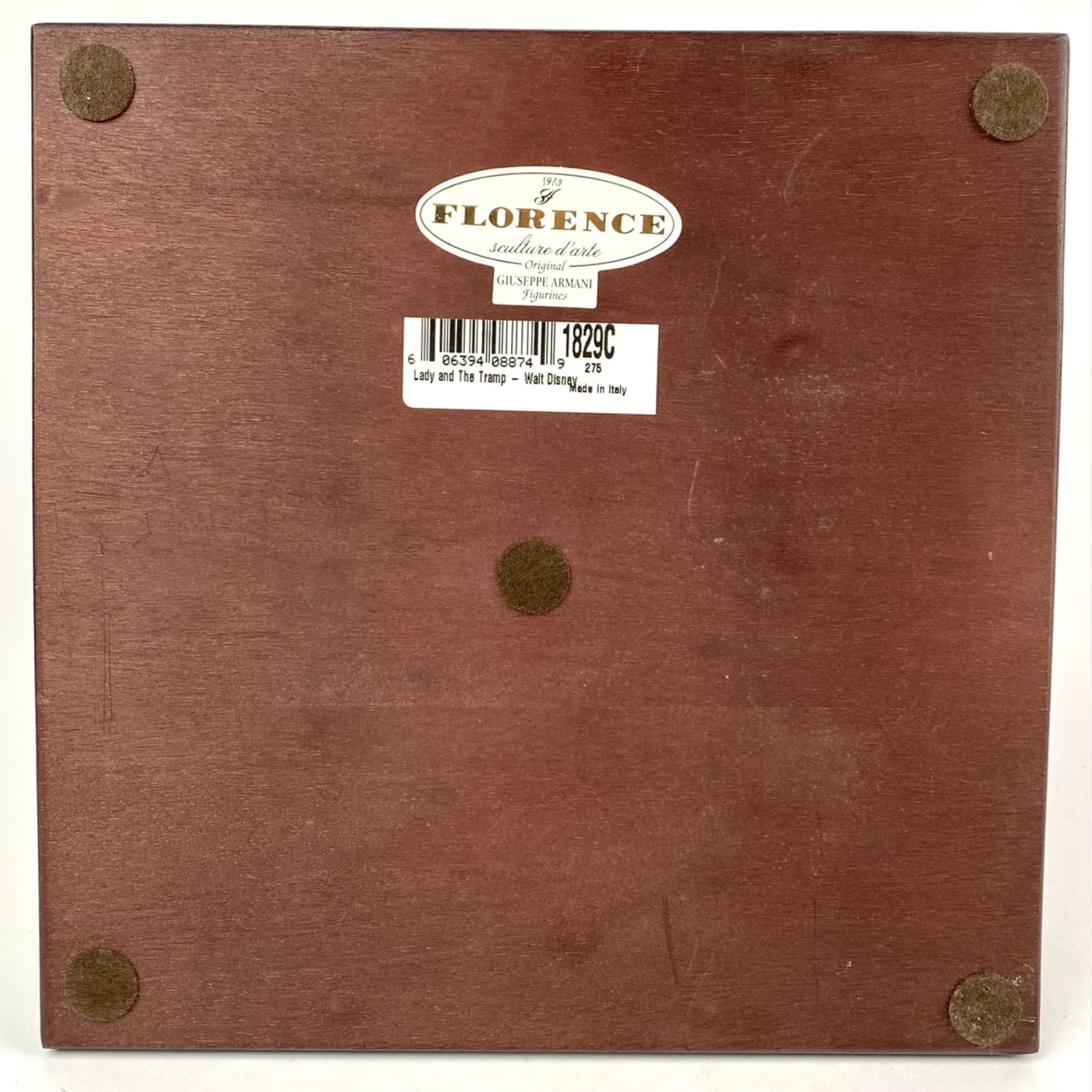 Artwork by Giuseppe Armani, Disney Lady and Tramp By Giuseppe Armani (Original Box), Made of ceramic sculpture