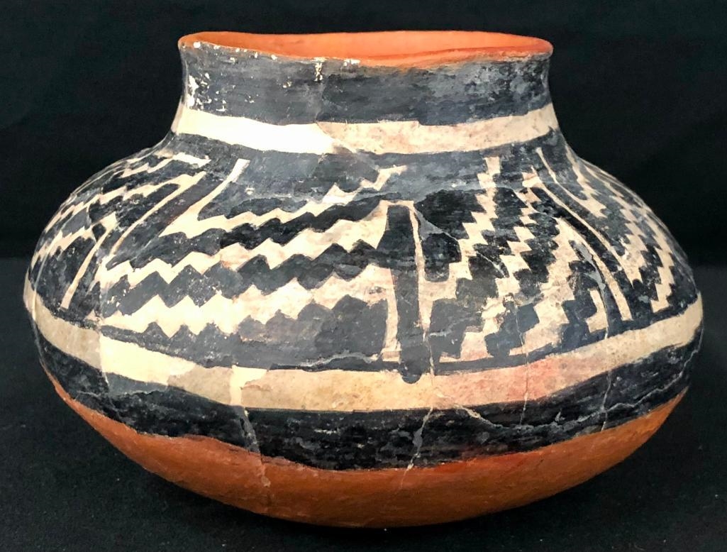 Unknown | Gila Polychrome Prehistoric Pottery Jar (1300s) | MutualArt