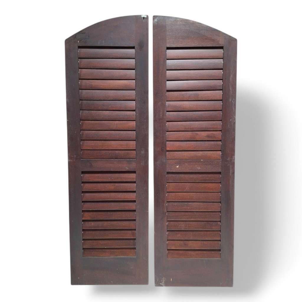 Louvre | 2 X MAHOGANY TONED LOUVRE DESIGN CURVE SINGLE PANEL CANADIAN ...