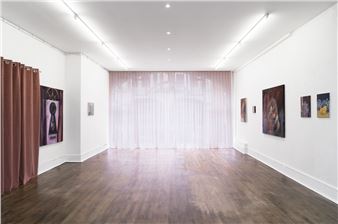 Angela Maasalu: Taking Courage - Des Bains