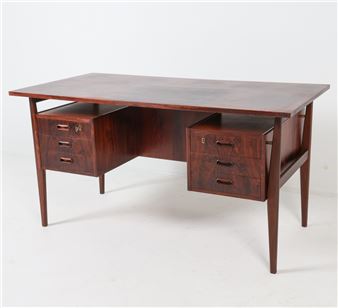 GUNNAR NIELSEN DANISH ROSEWOOD DESK C. 1960S - Gunnar Nielsen