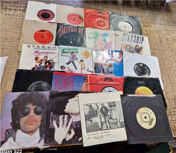 ROCK VINYL 7 INCH SINGLES - Brian May