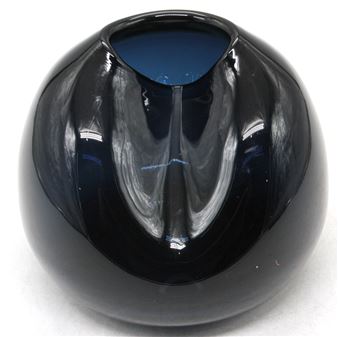 "Pebble" series vase - Kate Hume