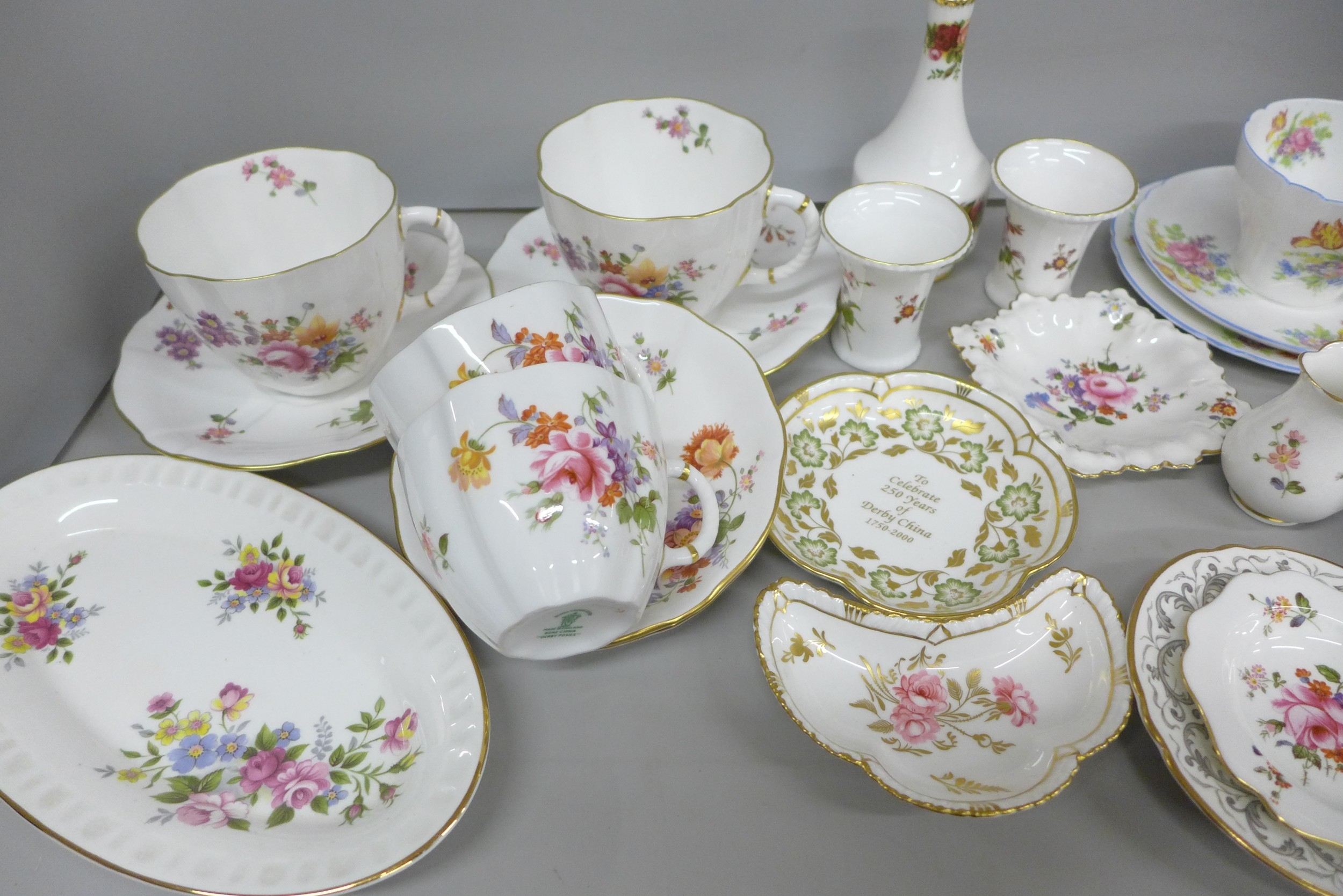 Robert Jefferson | A collection of china | MutualArt