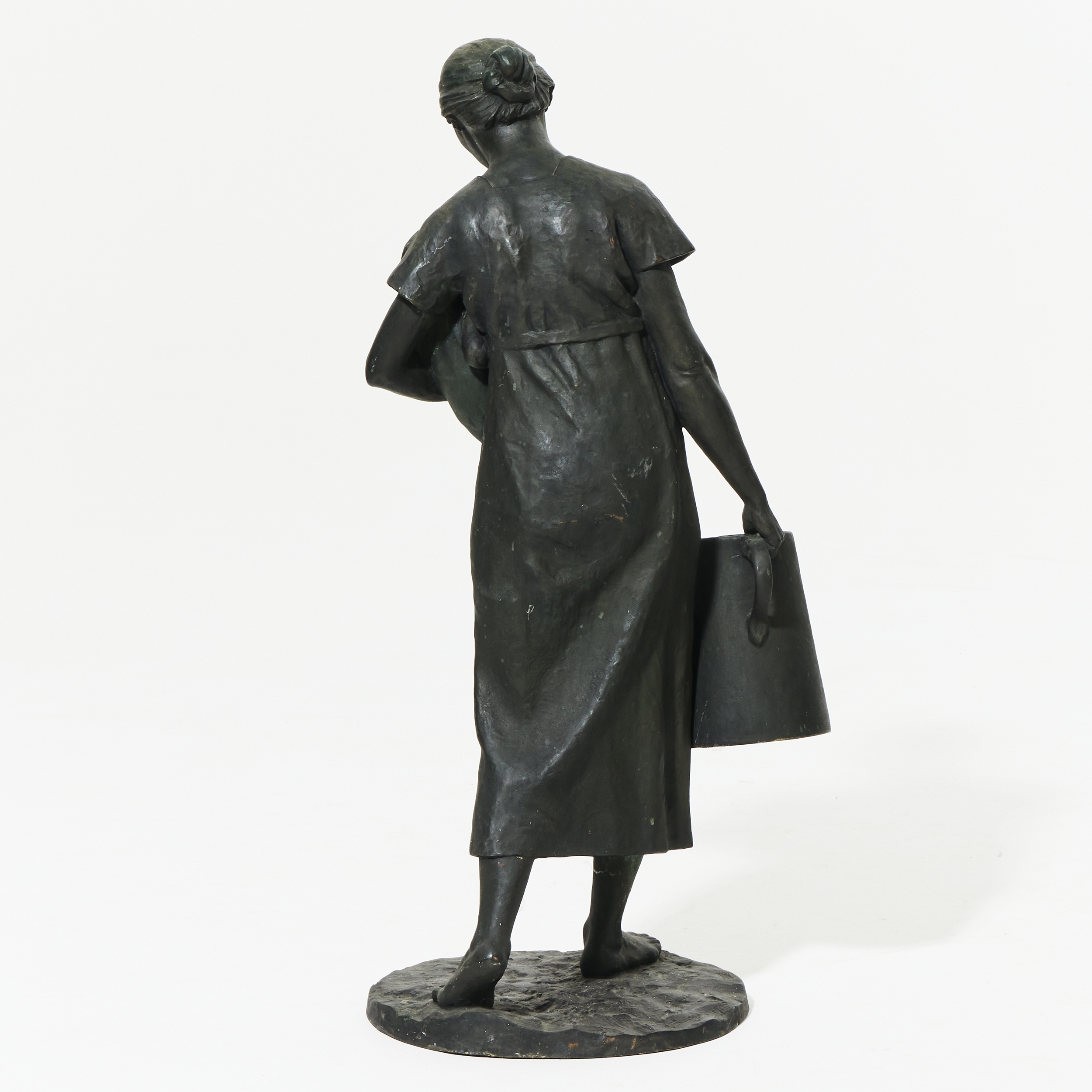 Artwork by Edvard Trulsson, Mor och barn, Made of patinated bronze