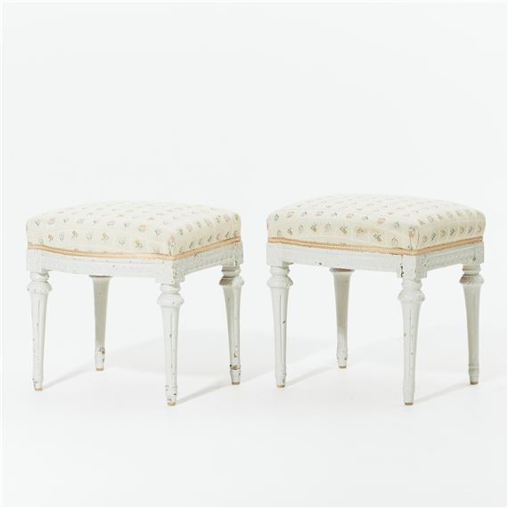 Signerade med kallstämpel IEH samt märkta med Stockholms stolmakarämbetes sigill - Johan Erik Höglander