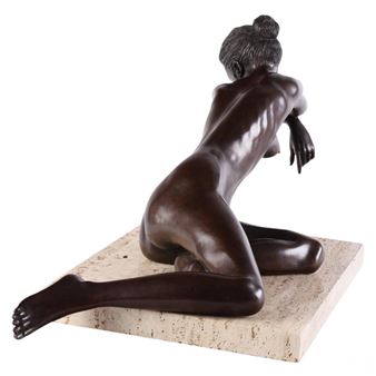 Isidore Margulies b.1921 Bronze Shy Nude Sculpture - Isidore Margulies