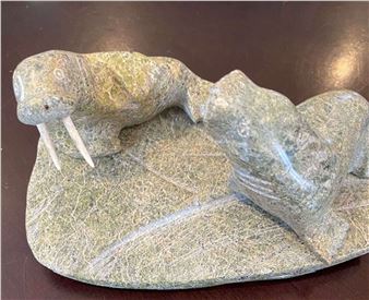 2 walrus on base - Adla Korgak