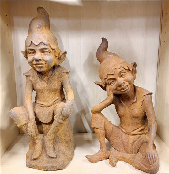 A pair of cast iron pixie garden figures, tallest 47cm - PIXIE