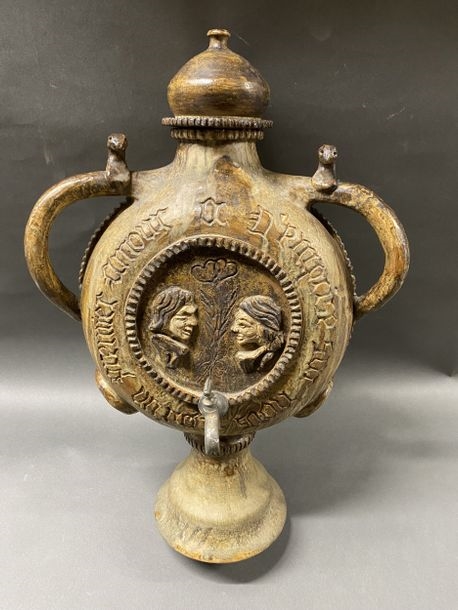 Artwork by Françoise Chedeville, qu'un amour a d'emprise sur nous, Made of enameled stoneware