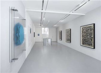 Idris Khan: On Reflection - Galerie Kamel Mennour, Paris (rue du Pont de Lodi)