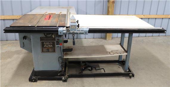 Delta 10" Tilting Arbor Saw - Arbor