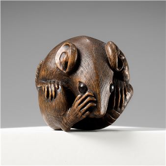 MASASHIGE: A YAMADA SCHOOL WOOD NETSUKE OF A COILED RAT - Sakai Masashige