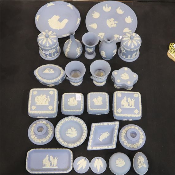 Wedgwood | Large collection of blue Wedgwood jasperware including plate ...