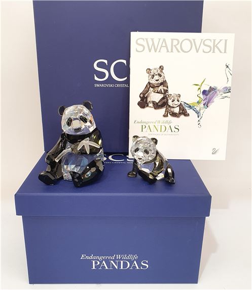 Swarovski | A SWAROVSKI CRYSTAL PANDAS (2008) | MutualArt