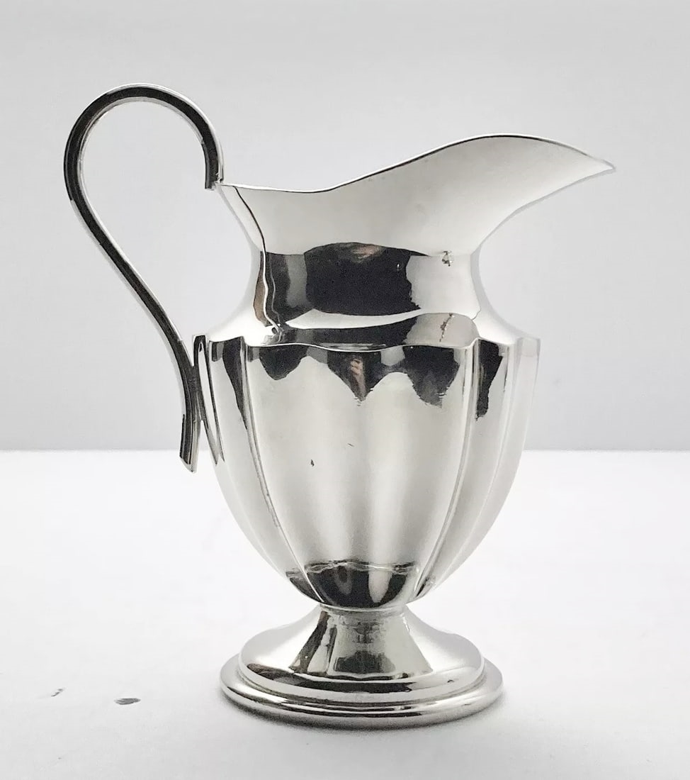 Artwork by Los Castillo, Silverplated Creamer & Lidded Sugar Pot by Los Castillo, Mexico 1970s, Made of Silverplate