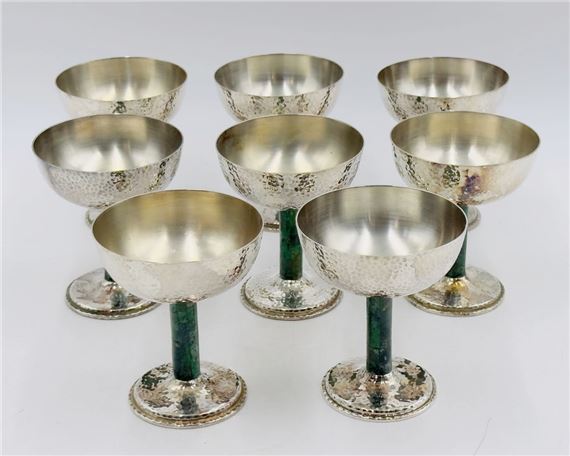 Set of 8 Hammered Silver & Inlaid Malachite Water/Wine Glasses by Los Castillo, Mexico 20th Century by Los Castillo, late 20th century