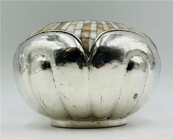 Large Lobed Bowl With Mother Of Pearl Inlay by Los Castillo, Mexico 1960'S