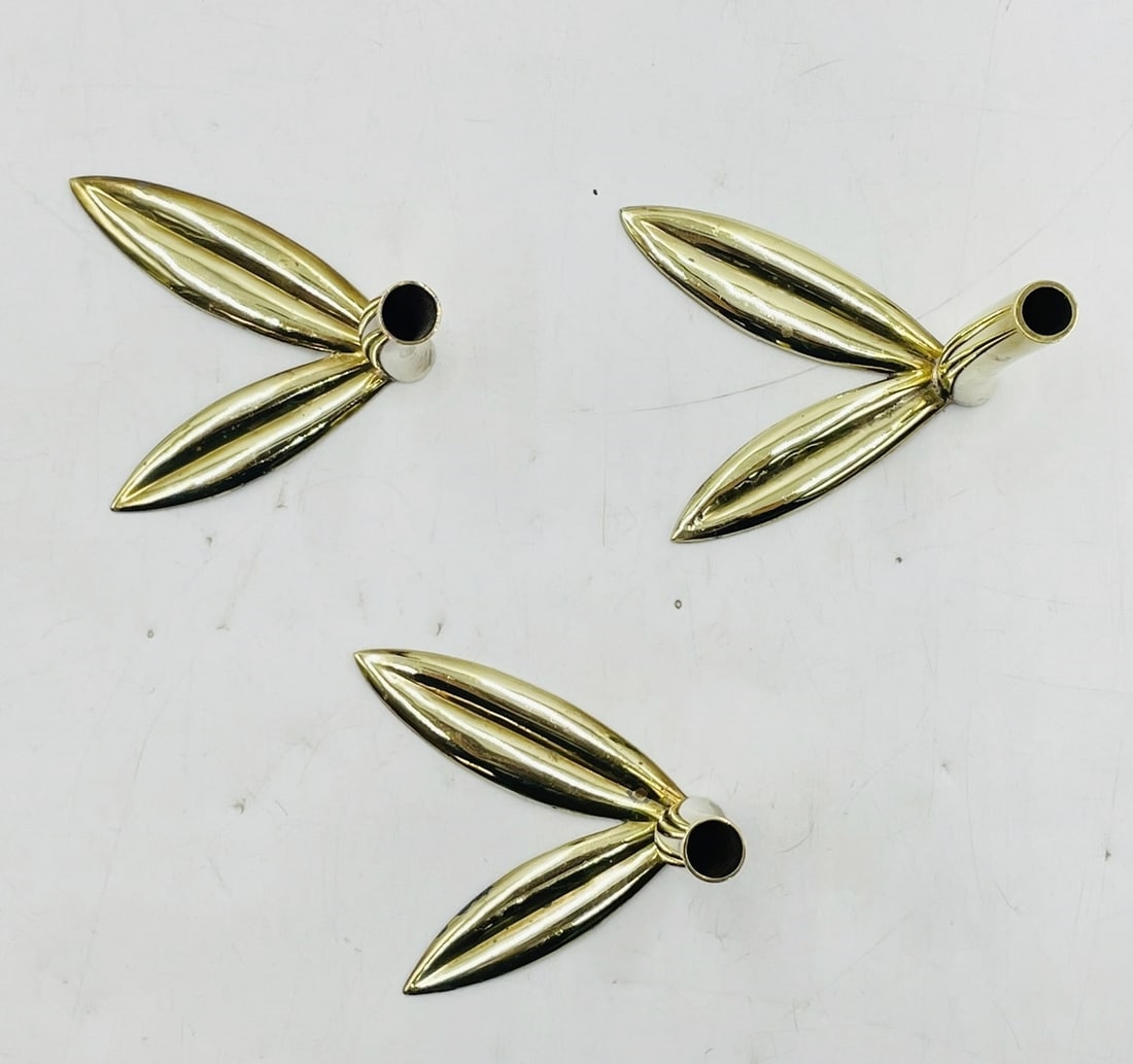 Artwork by Los Castillo, Set of 3 Leaf Shaped Candle Holders in Solid Brass by Los Castillo, Mexico 1960's, Made of Leaf Shaped Candle Holders in Solid Brass