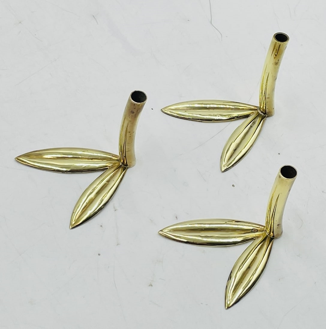 Artwork by Los Castillo, Set of 3 Leaf Shaped Candle Holders in Solid Brass by Los Castillo, Mexico 1960's, Made of Leaf Shaped Candle Holders in Solid Brass