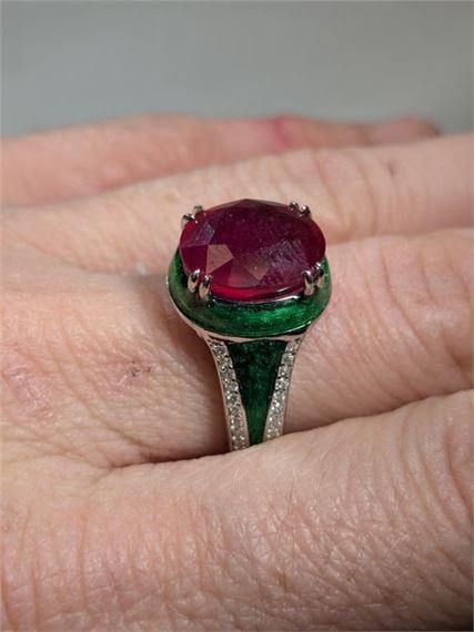A Ruby | Lot | MutualArt