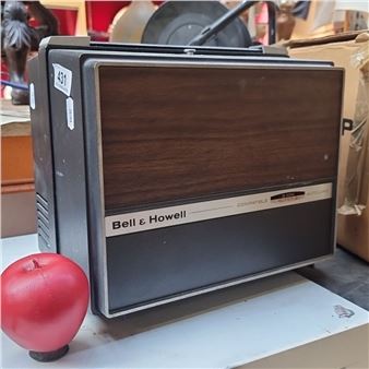 Bell & Howellmm Super autoload projector, compatible withmm and Super film - Howell